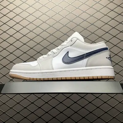 💰569 純原Air Jordan 1 Low AJ1喬1低幫文化籃球鞋 553558-146 目前市售最高品質出貨 原鞋開發 平臺訂單專用代工流水線打造 一眼zp 既視感 尺碼：40 40.5 41 42 42.5 43 44 44.5