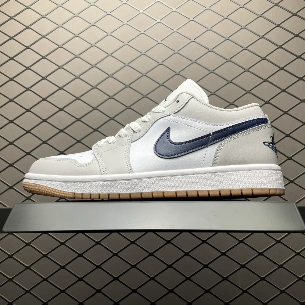 💰569 純原Air Jordan 1 Low AJ1喬1低幫文化籃球鞋 553558-146 目前市售最高品質出貨 原鞋開發 平臺訂單專用代工流水線打造 一眼zp 既視感 尺碼：40 40.5 41 42 42.5 43 44 44.5