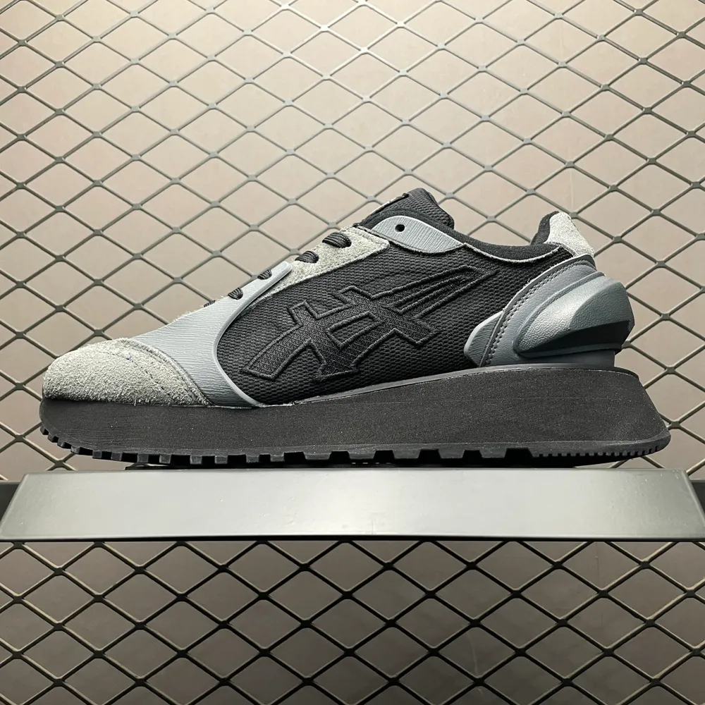 💰569 純原Asics 亞瑟士 Moage CO 低幫復古運動休閒跑步鞋 1183B555-001 尺碼：36 37 37.5 38 39 39.5 40 40.5 41.5 42 42.5 43.5 44 45 編號：27YEFF35