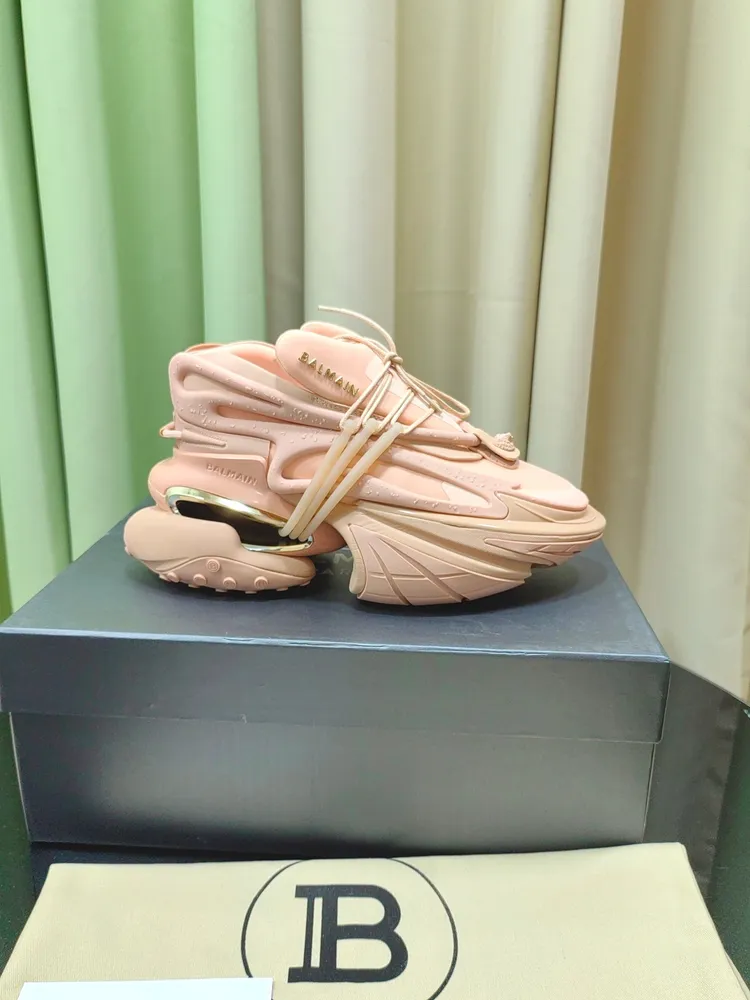 出廠價800 頂級版本 Balmain 巴爾曼2022最新款走秀款老爹鞋！原版開模一比一製做，此色只做男款。 男碼39-45 46定做）