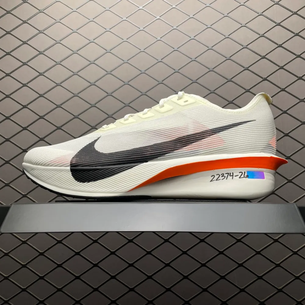 💰620 純原 NK Vaporfly Next%4 超輕網面跑步鞋 HF6413-100 最高品質 高階零售 外貿平臺混賣專供品質 平臺全新訂單 私模開發 內建真正碳板 區別市面版本 尺碼：36 37 37.5  38 38.5 39 