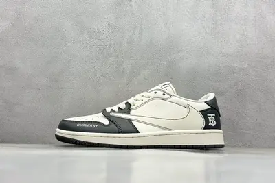 560💰