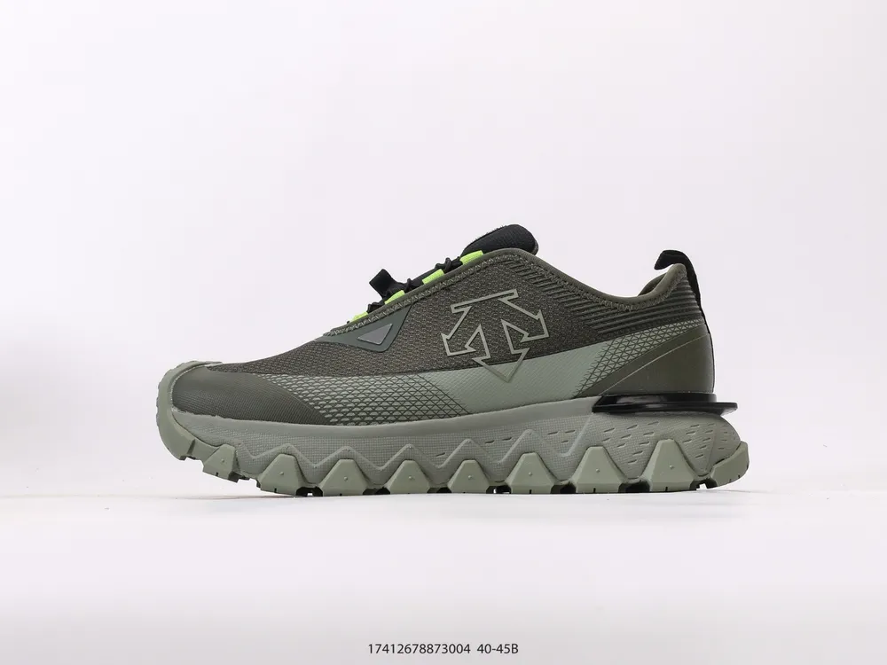 迪桑特DESCENTE URBAN OUTDOOR系列男款TRAXIS運動休閒鞋夏季新品。迪桑特的CORE-TEX面料，輕薄又堅固，防水透氣還防風，簡直就是“世紀之布”！ BOA快速鞋帶系統，單手操作兩秒搞定，鬆緊隨心調，解放雙手，不要太方