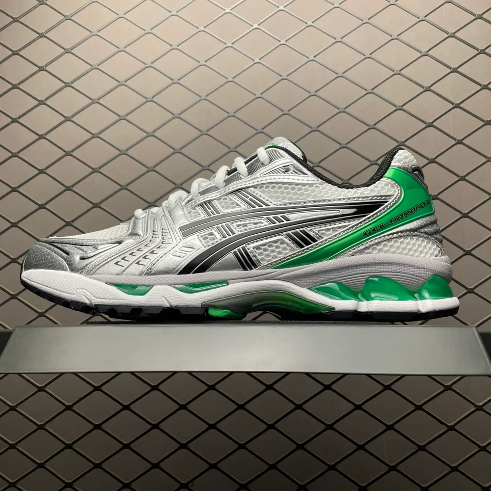 💰579  純原 Asics 亞瑟士 GEL-Kayano 14 低幫運動休閒跑步鞋 1201A019-110 尺碼：36 37 37.5 38 38.5 39 39.5 40 40.5 41.5 42 42.5 43.5 44 44.5