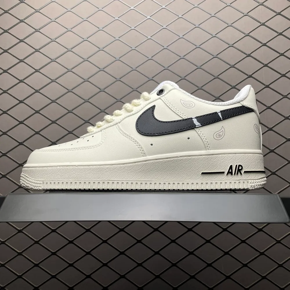 💰530 純原NK Air Force 1 空軍一號休閒板鞋 ZH0316-128 尺碼：36 36.5 37.5 38 38.5 39 40 40.5 41 42 42.5 43 44 45 編號：31TDEF51