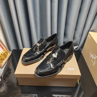 🆑🆑🆑christian louboutin（CL紅​‎​底‎​‎鞋‌‎‌‎）情​​‎‌侶‎​休閒​​‎‎‌板皮鞋‎‌‎📢 📢 📢 獨​‌家​‌‎‌熱​款‌‌‎發‎‌‌布‎‎🎈🎈💪活‌‎‎動​‎​乳‌‎‎‎膠‎​墊​腳​​