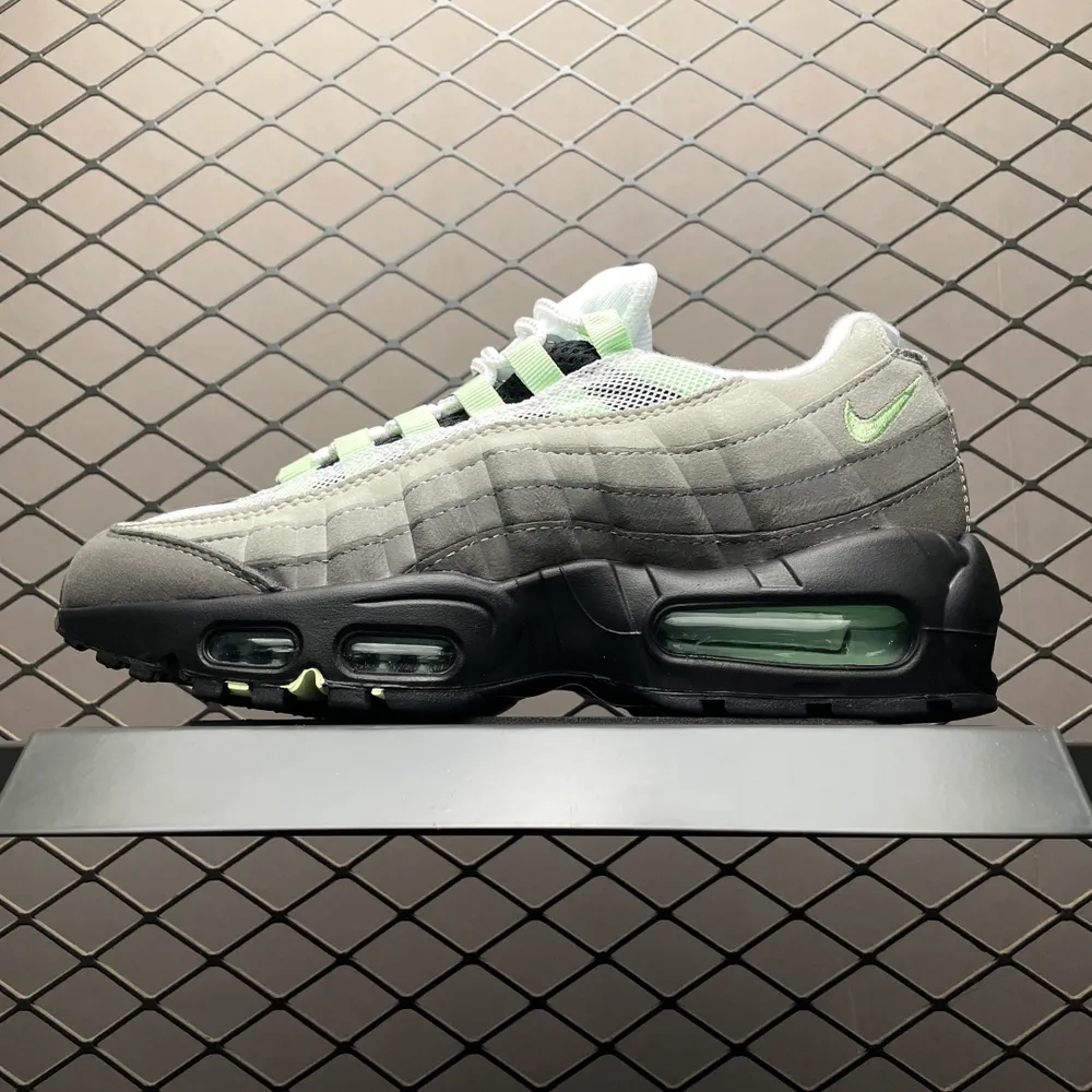 💰620 純原NK Air Max 95 SP 低幫休閒運動板鞋 CD7495-101 高階零售外貿專供品質 區別市面通貨版本 尺碼：36 36.5 37.5 38 38.5 39 40 40.5 41 42 42.5 43 44 44.