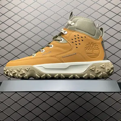 💰620 純原Timberland 天伯倫/添柏嵐 中幫戶外工裝鞋 TB0A62VC 面料採用磨砂皮 給您完美的穿著體驗 質量考究耐穿 型男必備 專治不帥 高品質腳感一流 尺碼：40 41 42 43 44 45 46 編號：31TDEF