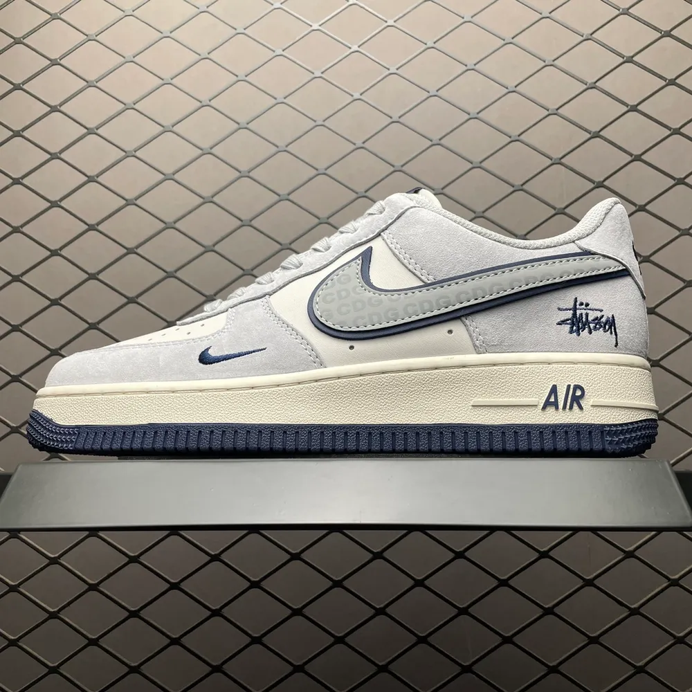 💰620 純原NK Air Force 1 空軍一號低幫休閒板鞋 XZ3318-028 尺碼：36 36.5 37.5 38 38.5 39 40 40.5 41 42 42.5 43 44 45 編號：31TDEF51