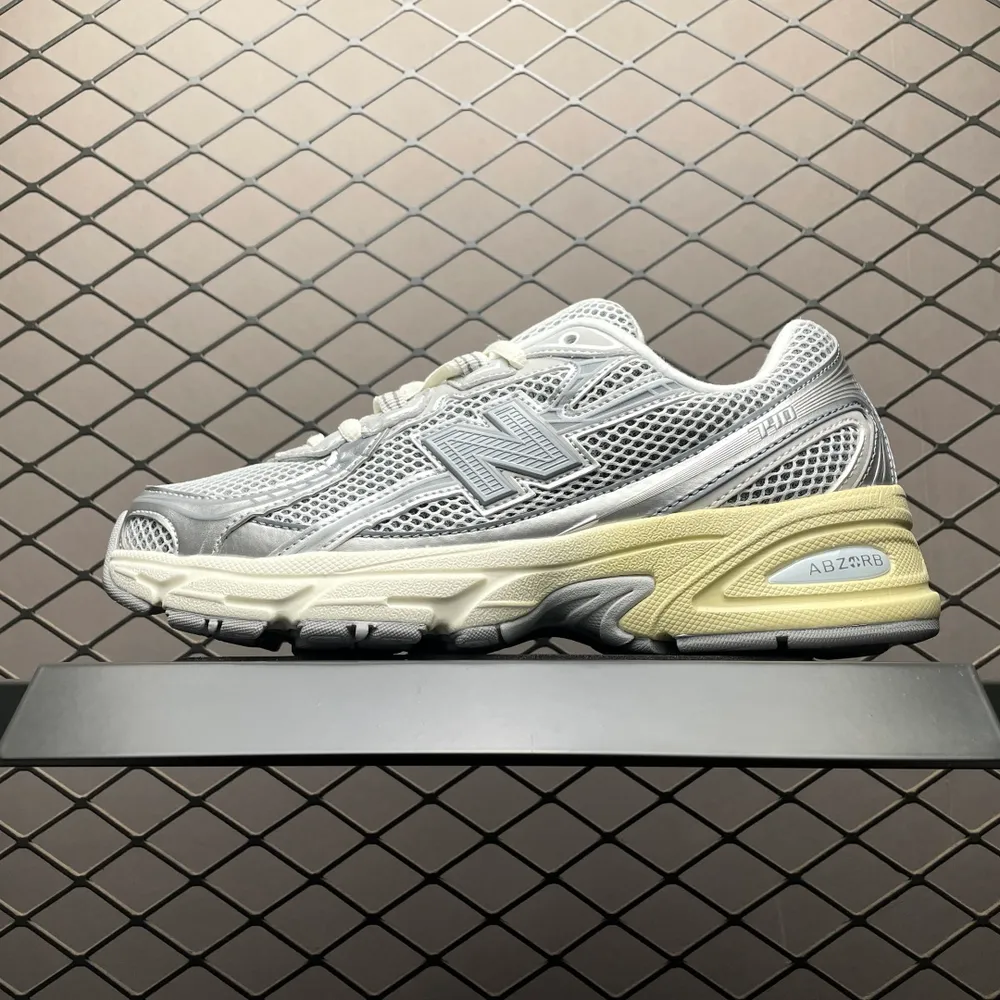 💰530 純原New Balance 新百倫 U740AR2 復古休閒慢跑鞋 尺碼：36 37 37.5 38 38.5 39.5 40 40.5 41.5 42 42.5 43 44 44.5 45 編號：23TDEF35