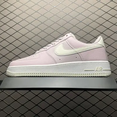 💰550 純原NK Air Force 1 Low 空軍一號低幫休閒板鞋 DV3808-001 原廠衝刀皮料切割乾淨 無任何毛邊 打造純正空軍 全掌內建蜂窩氣墊 原盒配件 原廠中底鋼印、拉幫完美 全套原楦原模傾力打造完美版型 尺碼：36 