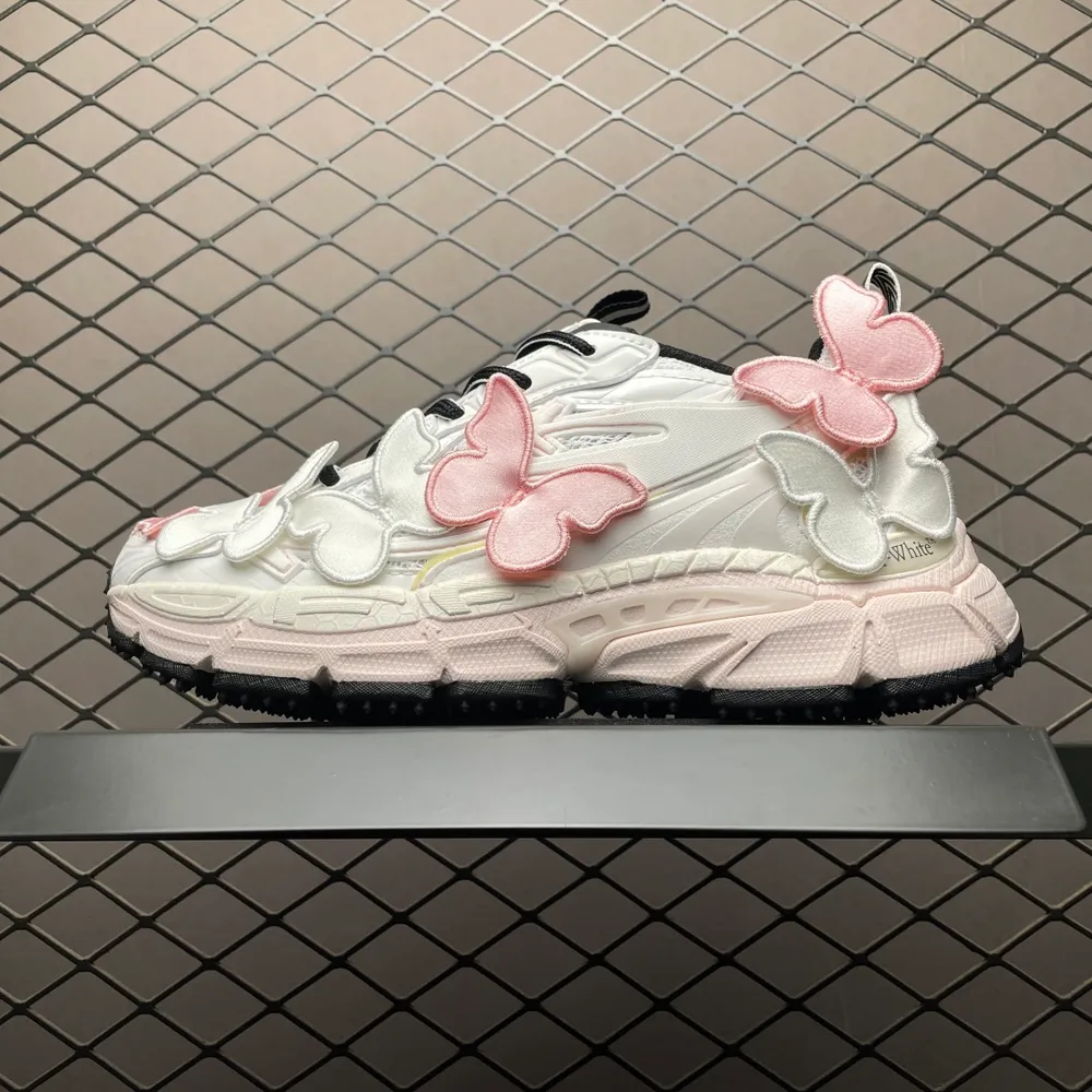 Off-White 低幫復古休閒鞋 採用高階的工藝盒，材質也各方面也是沒有任何的對比性 尺碼：36 37 38 39 40 41 42 43 44 45 46 47 編號：43UFEE5
