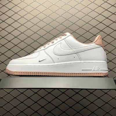 💰550 純原NK Air Force 1 Low 空軍一號低幫休閒板鞋 IB6543-100 原廠衝刀皮料切割乾淨 無任何毛邊 打造純正空軍 全掌內建蜂窩氣墊 原盒配件 原廠中底鋼印、拉幫完美 全套原楦原模傾力打造完美版型 尺碼：36 