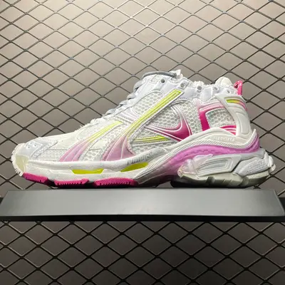 💰820 純原Balenciaga 巴黎世家 Runner 破壞風 巴黎七代半 手工做舊款復古老爹鞋 官方原配套鞋盒 防塵紙配套齊全 尺碼：35 36 37 38 39 40 41 42 43 44 45 46 編號：50IFTU6