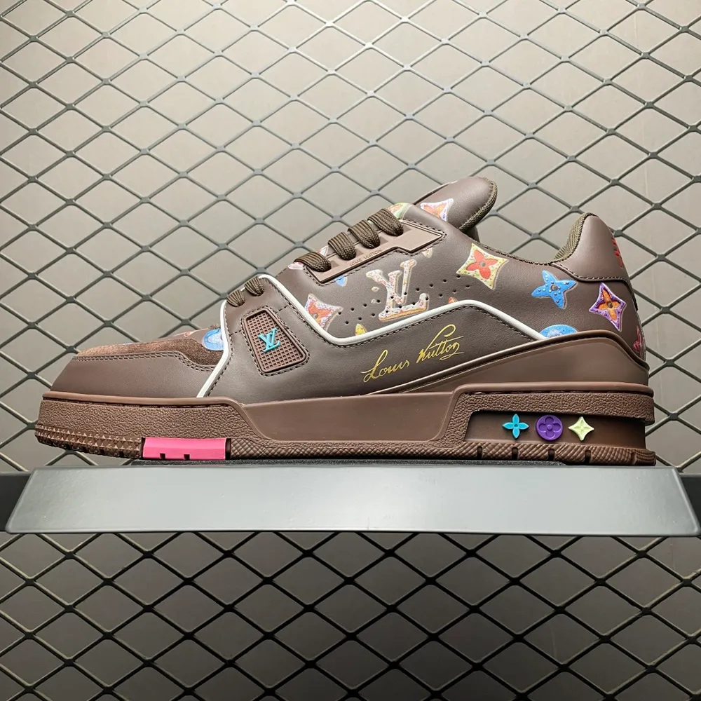 Louis Vuitton 路易威登 LV Trainer 低幫休閒板鞋 海淘代購同渠道品質 高階零售 外貿充正專供 原版購入開發 ZP級全套包裝 完美楦型 正確卡色 大底TPU 質感媲美原版 細節與原版一致 請注意區分市面通貨材 尺碼：3