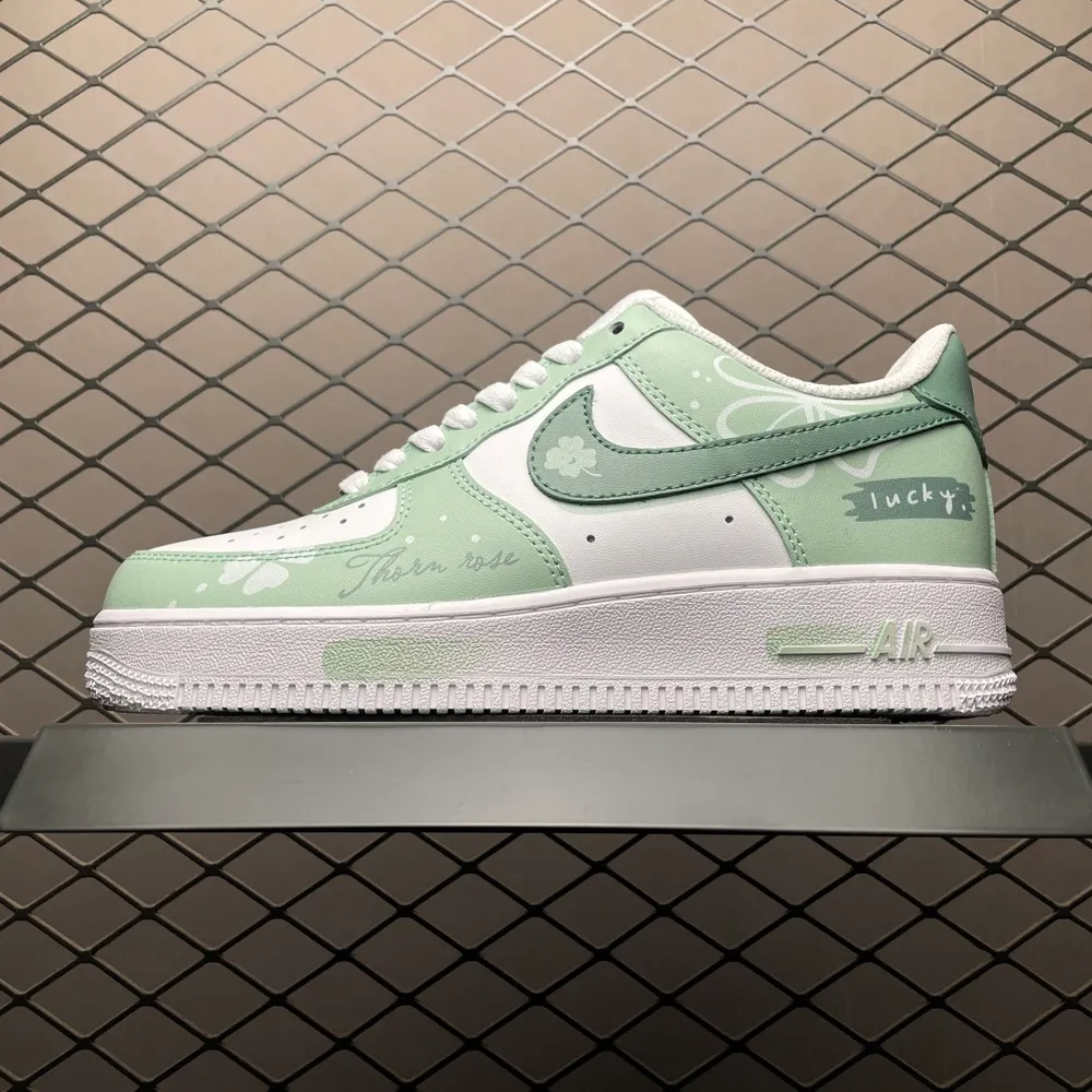💰620 純原NK Air Force 1 空軍一號休閒板鞋 ZH0316-098 尺碼：36 36.5 37.5 38 38.5 39 40 40.5 41 42 42.5 43 44 45 編號：31TDEF51