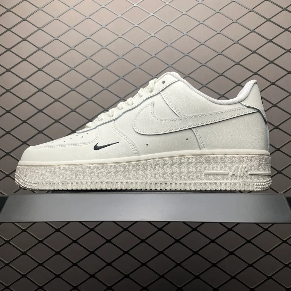 💰569 純原NK Air Force 1 Low 空軍一號低幫休閒板鞋 HF1058-133 尺碼：36 36.5 37.5 38 38.5 39 40 40.5 41 42 42.5 43 44.5 45 編號：25TDEF51
