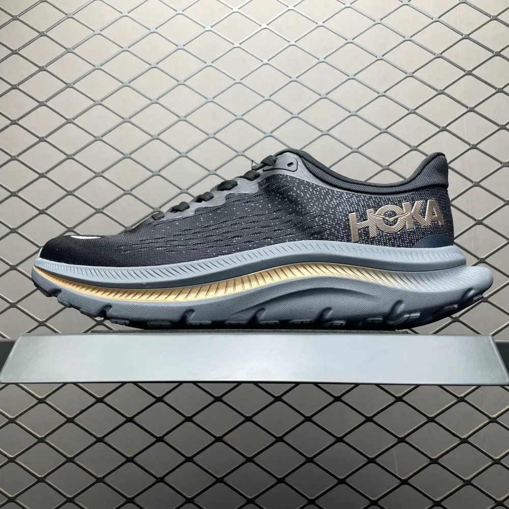 💰530   Hoka One One Kawana 卡瓦娜 超輕厚底網面輕量跑步鞋 1123164 尺碼： 36 36.5 37 38 38.5 39 40 40.5 41 42 42.5 43 44 44.5 45 編號：24UEFF