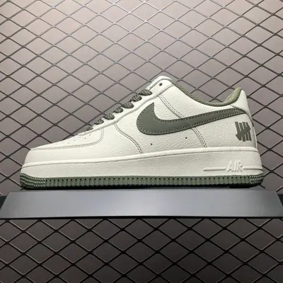 💰569 純原NK Air Force 1 空軍一號低幫運動休閒板鞋 UN2395-521 尺碼：36 36.5 37.5 38 38.5 39 40 40.5 41 42 42.5 43 44 45 編號：27TDEF33