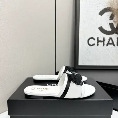 2026★★★★★ 眾多明星網紅上腳，國內外博主刷爆的一個百搭系列，春夏衣櫥搭配必備 涼拖首選.設計香家專屬