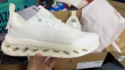 昂跑羅意威聯名