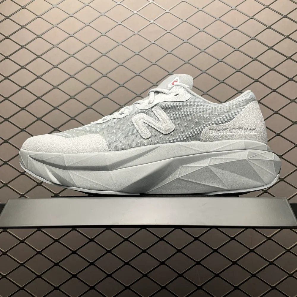 💰550 純原New Balance 新百倫 休閒跑步鞋 MRCELVD4 尺碼：36 37 37.5 38 38.5 39.5 40 40.5 41.5 42 42.5 43 44 44.5 45 編號：25YEFU80