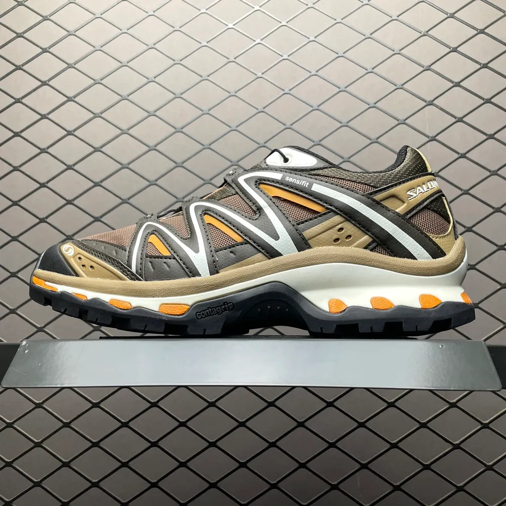 純原版本💰679 Salomon 薩洛蒙 XT-Quest 戶外越野跑鞋 473360 棕色 XTQ 該系列由合成纖維和網眼織物鞋面製成，耐磨且經久耐用。Quicklace繫帶系統，便於穿脫 下面的緩衝由 Orthalite鞋墊和4D A
