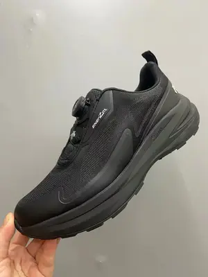 748💰不接急單，兩天發貨。DESCENTE  迪桑特 ENERZITE系列   LAVITATE AIR WIRE 3.0跑鞋  黑綠  39  40  41  42  43  44碼