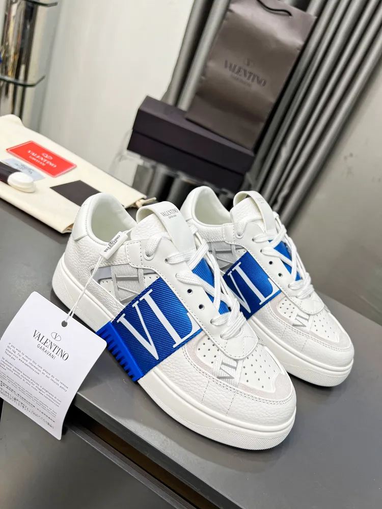 p740 VALENTINO張藝興同款