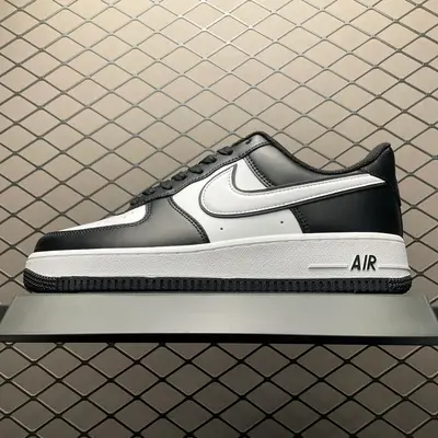 💰550 純原NK Air Force 1 Low 空軍一號低幫休閒板鞋 DV0788-001 原廠衝刀皮料切割乾淨 無任何毛邊 打造純正空軍 全掌內建蜂窩氣墊 原盒配件 原廠中底鋼印、拉幫完美 全套原楦原模傾力打造完美版型 尺碼：36 