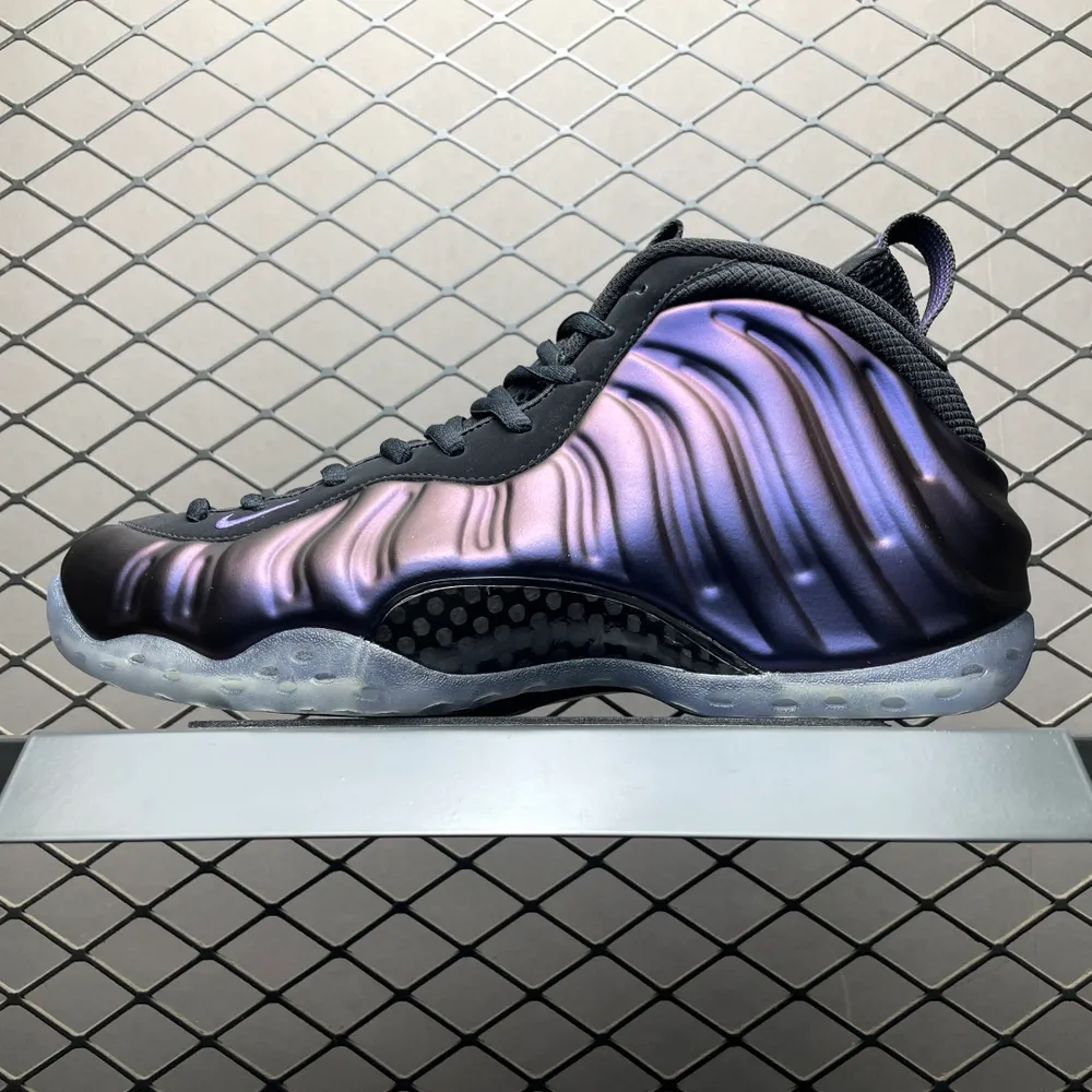 NK Air Foamposite One 市售最強品質 莞產頂級品質 新茄子噴 噴泡 FN5212-001 內建Zoom氣墊 鞋型發泡360度無死角 中底完美注膠 原廠碳纖維加持 尺碼：38.5 39 40 40.5 41 42 42.5