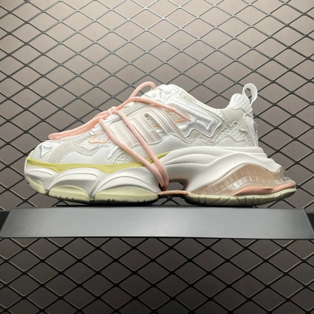 💰570 純原GG-CC  反叛星球 8cm厚底增高鞋  秋冬新款做舊老爹鞋 鞋子顏色很好看上腳舒適 走路不累，通勤逛街 出門旅遊拍照都非常出片 鞋底自帶增高效果，穿上秒變大長腿 原版吸模氣墊鞋底防滑耐磨 尺碼：35 36 37 38 3