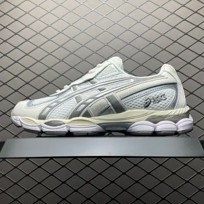 💰550 純原Asics 亞瑟士 GEL-NYC 低幫運動休閒跑步鞋 1203A542-250 尺碼：36 37 37.5 38 39 39.5 40 40.5 41.5 42 42.5 43.5 44 45 編號：25TDEF23