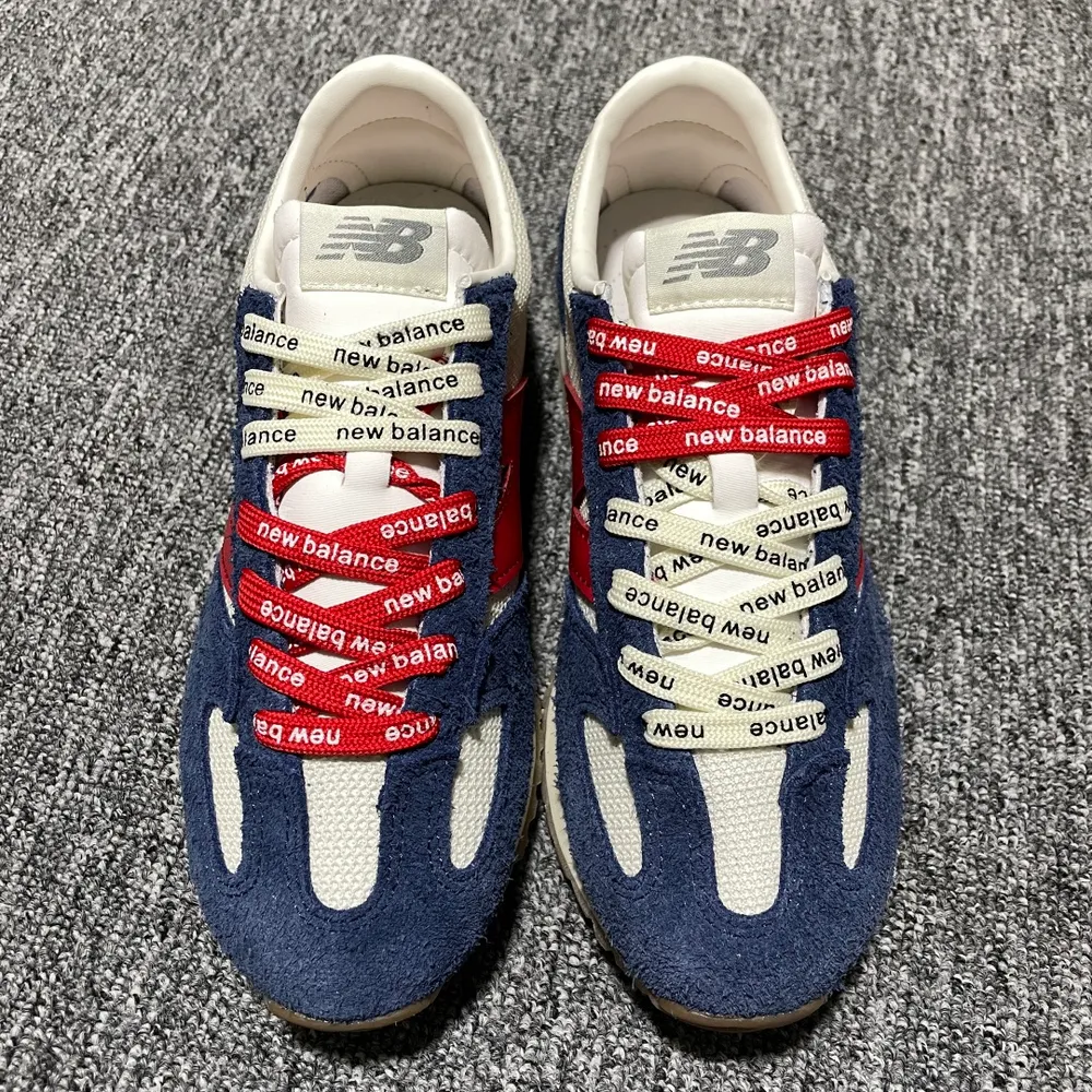 💰530 純原New Balance 新百倫 U471AK 復古休閒鞋 正確長絨鞋面/正確頭層皮"N"字LOGO 真皮紋理清晰可見 高彈大底 正確半透油蠟試腳紙 正確中底 尺碼：35.5 36 37 37.5 38 38.5 39.5 4