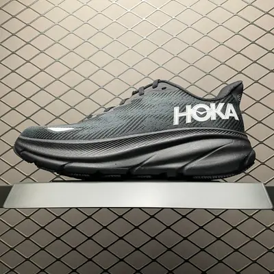 💰560   Hoka One One Clifton 9 克里夫頓 克9 低幫厚底輕量戶外運動鞋 1141470 原裝輕量化材料超輕量大底 正確中底布 區別市面通貨 尺碼：36 36.5 37 38 38.5 39 40 40.5 41