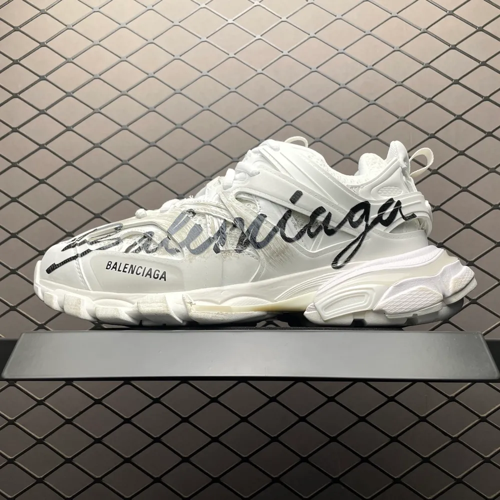💰850 純原Balenciaga 巴黎世家 Track Sneaker 巴黎世家三代 戶外概念復古老爹鞋 老牌大廠出品 專櫃同步包裝 原裝大盒 細節精準對位官方 私模組合大底 從裡到外 最大尺度還原官方ZP 尺碼：35 36 37 38