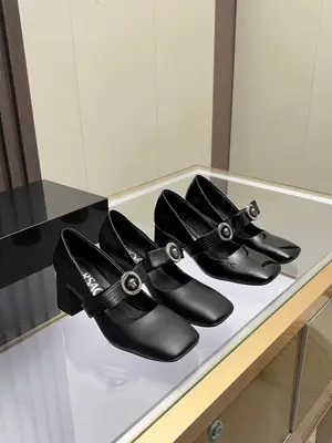P600，碼數：35-41碼，可定做42碼