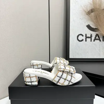 26Ss新款Chanel香奈兒粗花呢編織布書包扣一字粗跟中跟拖鞋