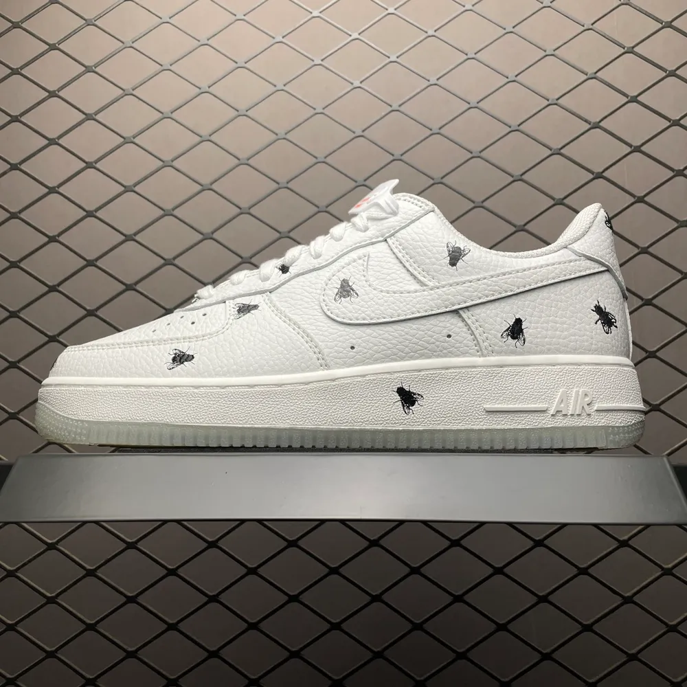💰569 純原NK Air Force 1 Low 空軍一號低幫休閒板鞋 IM3081-100 原廠衝刀皮料切割乾淨 無任何毛邊 打造純正空軍 全掌內建蜂窩氣墊 原盒配件 原廠中底鋼印、拉幫完美 全套原楦原模傾力打造完美版型 尺碼：36 