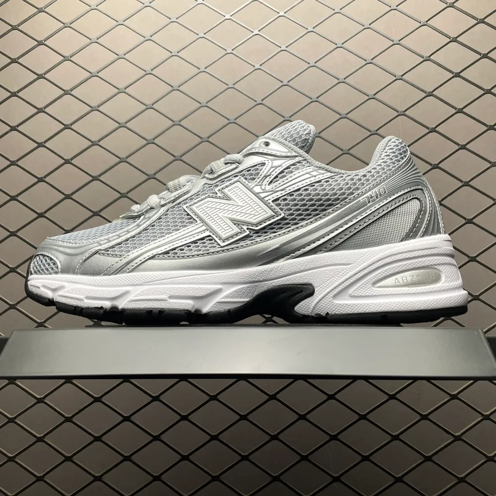 💰530 純原New Balance 新百倫 U740SG2 復古休閒慢跑鞋 尺碼：36 37 37.5 38 38.5 39.5 40 40.5 41.5 42 42.5 43 44 44.5 45 編號：23DCEE35