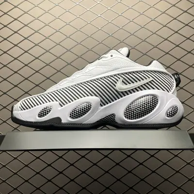 💰569 純原NOCTA x NK Glide 聯名款 復古運動鞋 DM0879-101 外貿專供品質 隆重介紹Drake與Nike的全新鞋款NOCTA Glide，它的設計靈感源自經典的Zoom Flight 95，並融合 NOCTA經