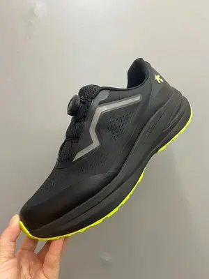 748💰不接急單，兩天左右發貨 DESCENTE  迪桑特 ENERZITE系列   LAVITATE AIR WIRE 3.0跑鞋  黑綠  39  40  41  42  43  44碼