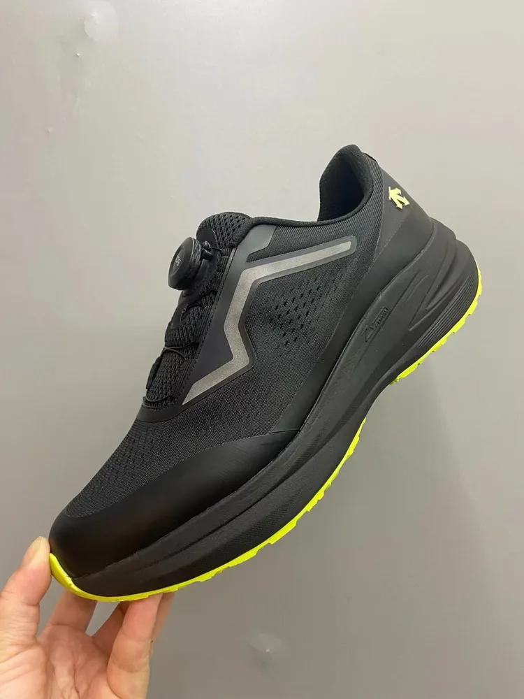 748💰不接急單，兩天左右發貨 DESCENTE  迪桑特 ENERZITE系列   LAVITATE AIR WIRE 3.0跑鞋  黑綠  39  40  41  42  43  44碼