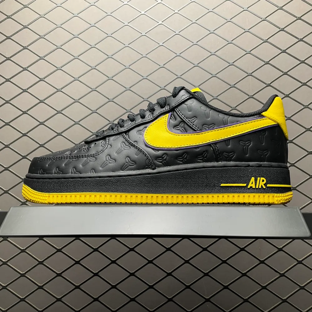 💰690 純原Kobe Bryant x NK Air Force 1 Low 科比聯名 空軍一號低幫 HV5122-001 外貿大廠出品 尺碼：36 36.5 37.5 38 38.5 39 40 40.5 41 42 42.5 43 