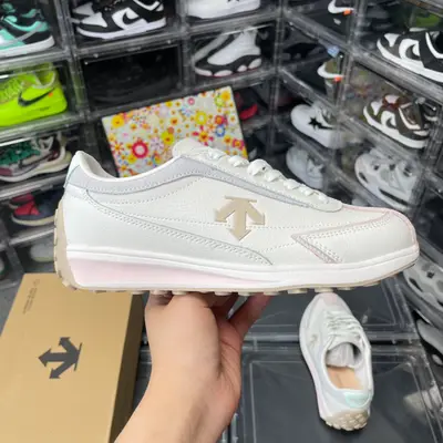 放店💰630🉐 ＃外貿版迪桑特DESCENTE CHRON RACER 舒適百搭 防滑耐磨 低幫 生活休閒鞋