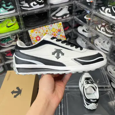 放店💰580🉐 ＃外貿版迪桑特DESCENTE CHRON RACER 舒適百搭 防滑耐磨 低幫 生活休閒鞋