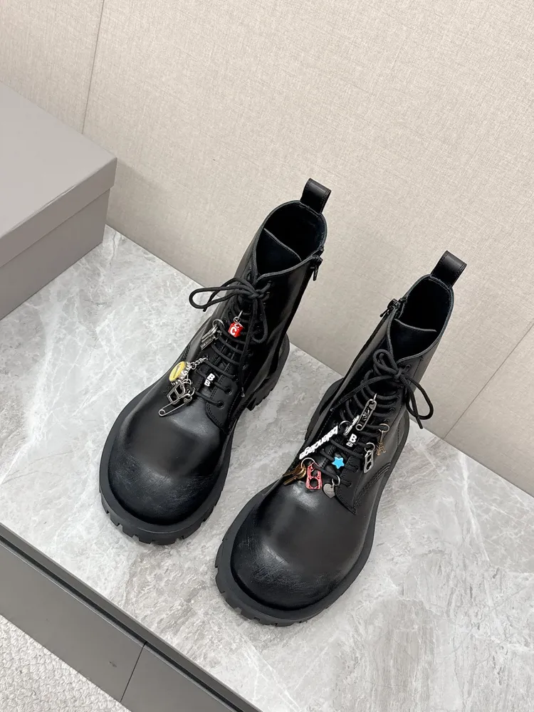女 男