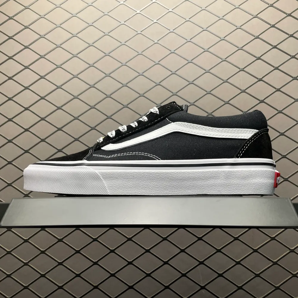 💰490 純原Vans 萬斯 Old Skool 低幫休閒板鞋 尺碼：35 36 36.5 37 38 38.5 39 40 40.5 41 42 42.5 43 44 編號：19DCEE14