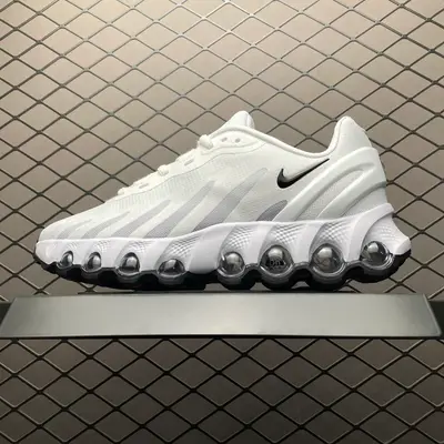💰550 純原NK Air Max Dn8 氣墊跑鞋 FQ7860-020 全新鞋款在同側採用了圓柱倉式的設計，不僅有防滑耐磨性功能，還搭配了周圍一圈柔軟的泡棉材質，提供全新的複合腳感八成還是泡棉腳感 尺碼：35 36 37 38 39 