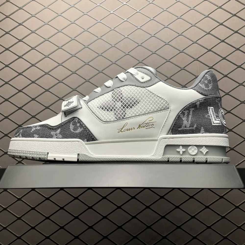 💰920 Louis Vuitton 路易威登 LV Trainer 低幫休閒板鞋 海淘代購同渠道品質 高階零售 外貿充正專供 原版購入開發 ZP級全套包裝 完美楦型 正確卡色 大底TPU 質感媲美原版 細節與原版一致 請注意區分市面通貨